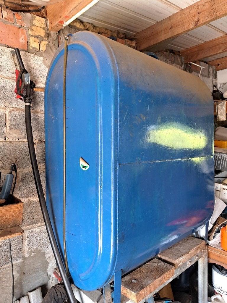 dieseltank met pomp, Ophalen, Gebruikt