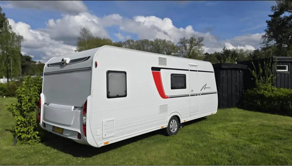 Caravane Bürstner Averso 570tk, Jusqu'à 6, Poêle, Particulier, Bürstner