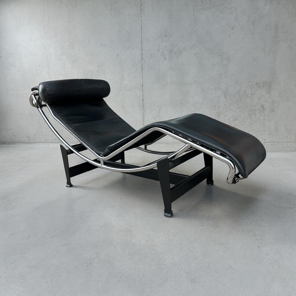 LC4 chaise longue Cassina, Huis en Inrichting, Ophalen, Zo goed als nieuw