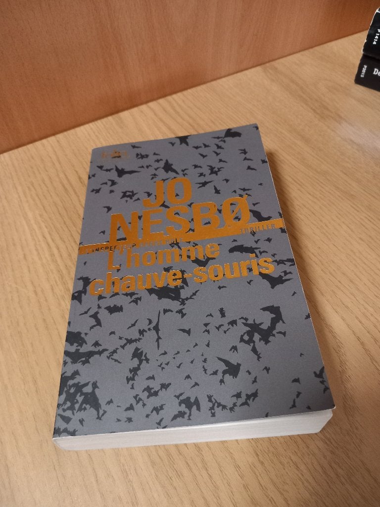 Jo Nesbø - L'homme chauve-souris - Édition 2002, Boeken, Ophalen, Scandinavië, Zo goed als nieuw, Jo Nesbø.