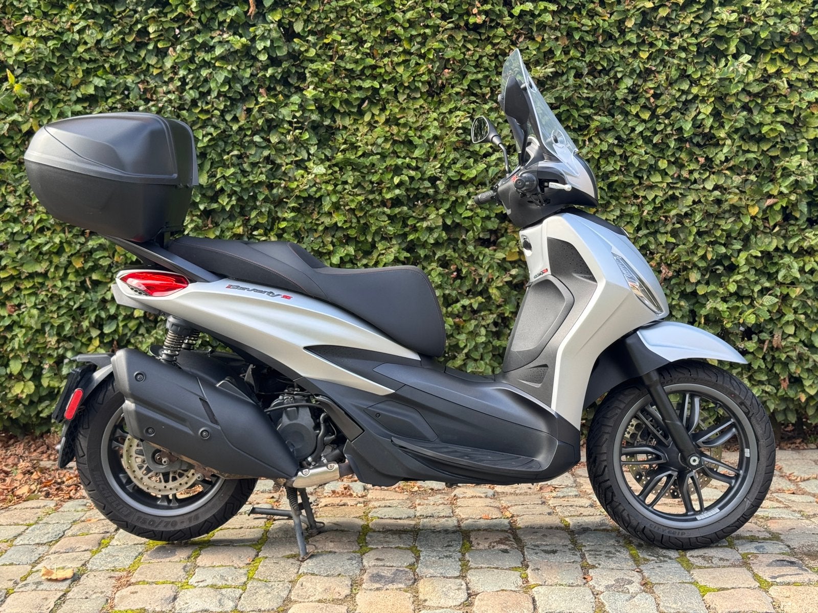 Piaggio Beverly 400 S - 2024 - 16700km - perfecte staat, Motos, Scooter, Entreprise, Occasion, ABS
