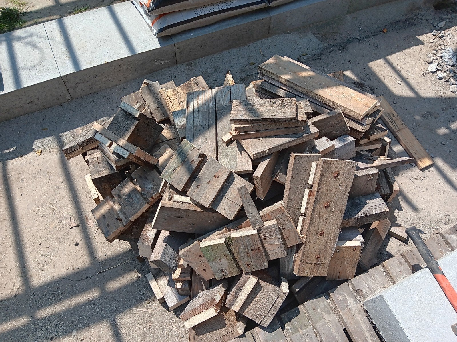 Brandhout GRATIS, Tuin en Terras, Brandhout, Ophalen