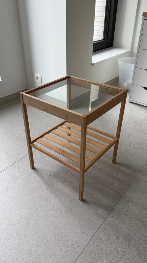 Nachtkastje (eikfineer + glas), Maison & Meubles, Tables | Dessertes, Enlèvement, Comme neuf, Verre