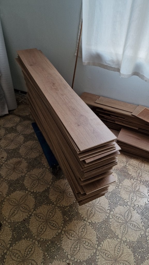 Gratis 21m² laminaat, Gebruikt, 10 m² of meer, Hout, Ophalen