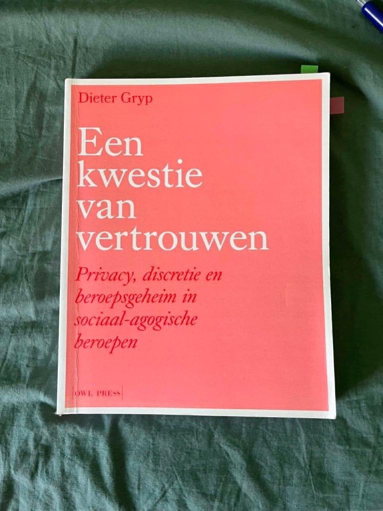Een kwestie van vertrouwen, Ophalen of Verzenden, Zo goed als nieuw, Hogeschool, Owl press