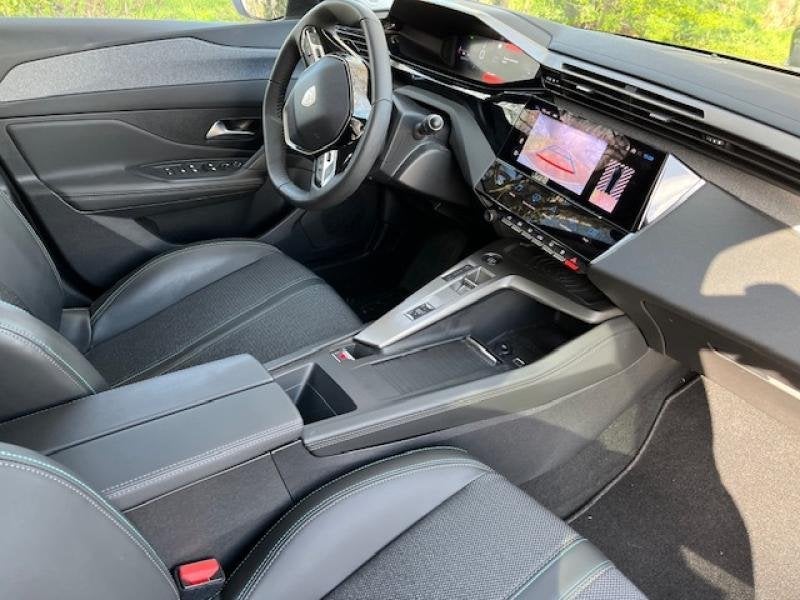 Peugeot 308 III & e- Allure, Assistance au freinage d'urgence, Argent ou Gris, Achat, Entreprise