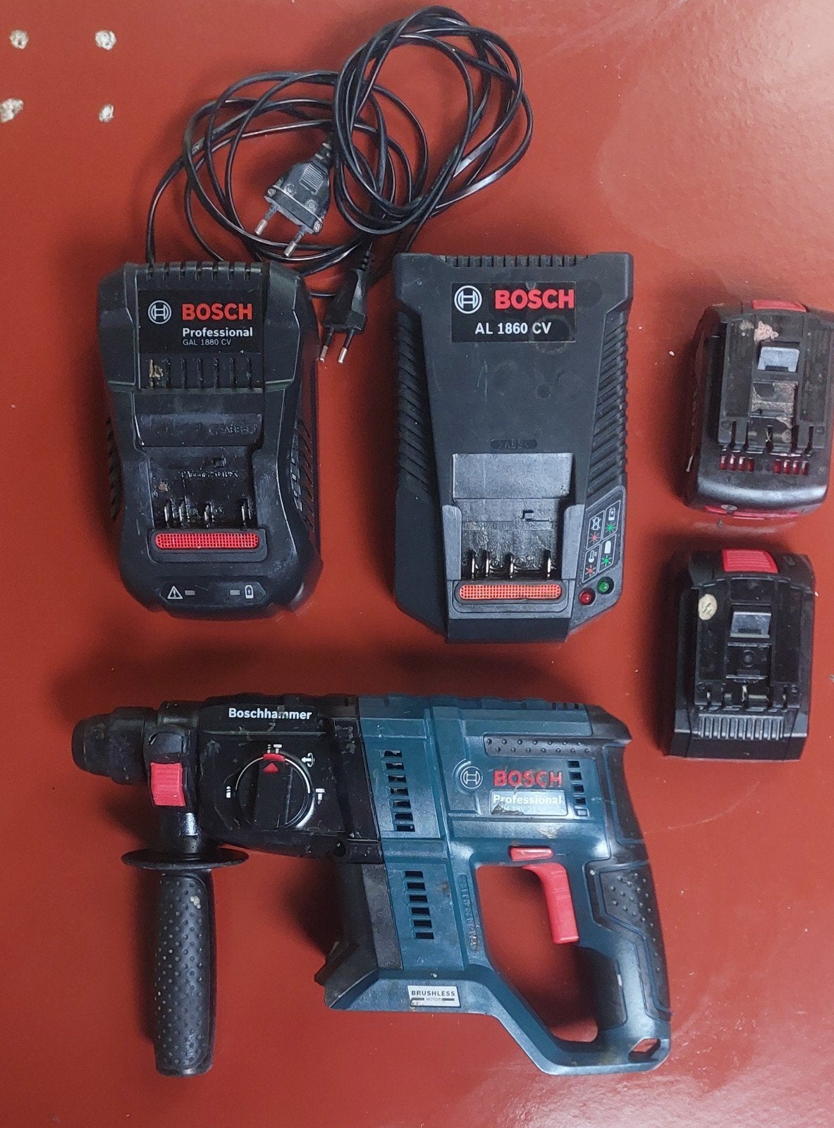 foreuse bosch  ( bien lire ), Enlèvement, Utilisé, Foreuse et Perceuse, Mécanisme de percussion
