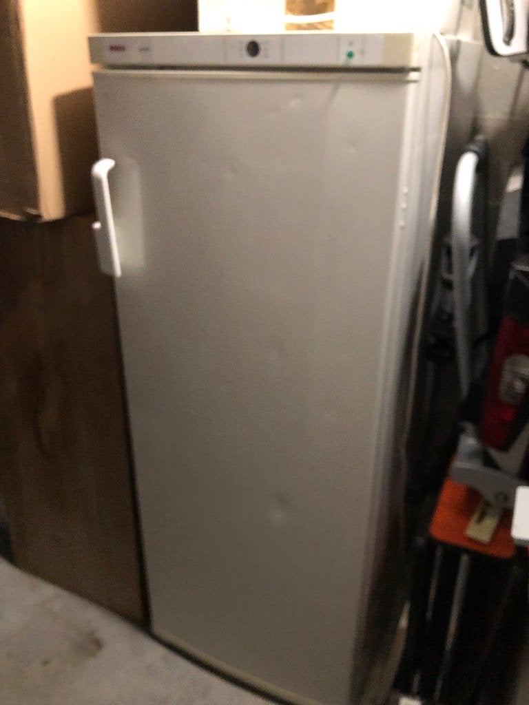 Frigo Bosch, Electroménager, 45 à 60 cm, 100 à 150 litres, Sans bac à congélation, Comme neuf