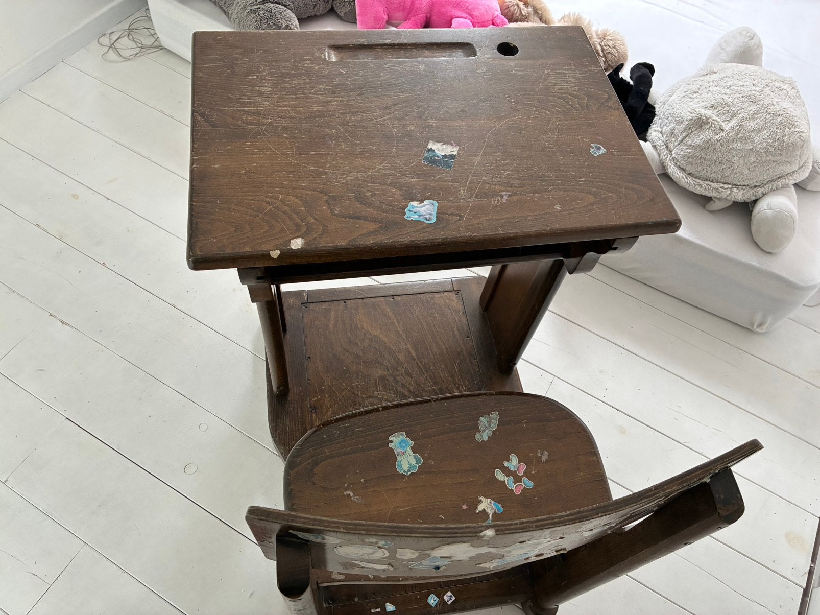 Kinder schoolbank, Enlèvement