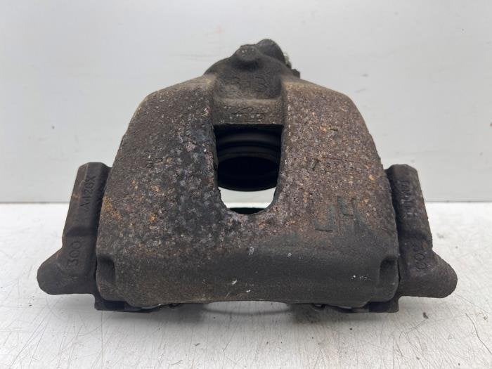 Remklauw (Tang) links-voor van een Volvo V40, Gebruikt, -, -, Ophalen of Verzenden
