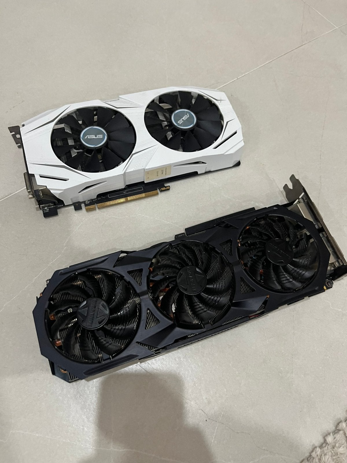 2 grafische kaarten van Msi en Asus, Computers en Software, Ophalen, Zo goed als nieuw