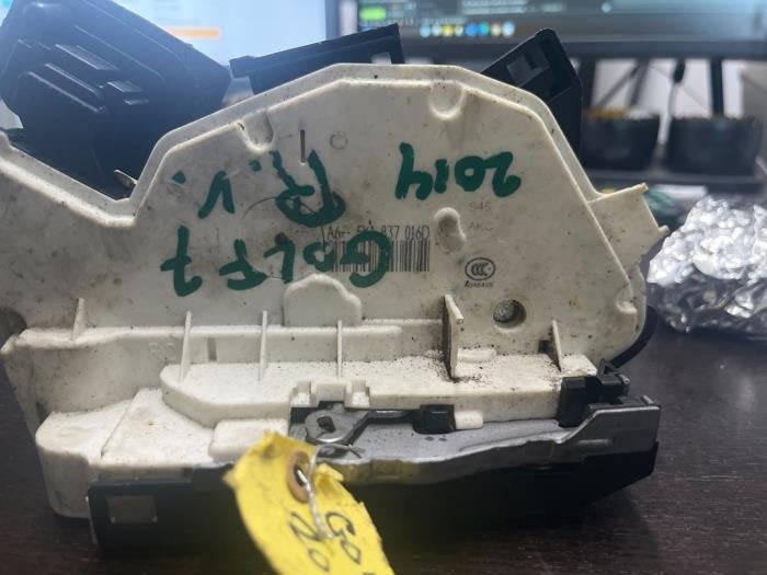 Deurslot Mechaniek 4Deurs rechts-voor van een Volkswagen Gol, Auto-onderdelen, Gebruikt, -, -, Ophalen of Verzenden