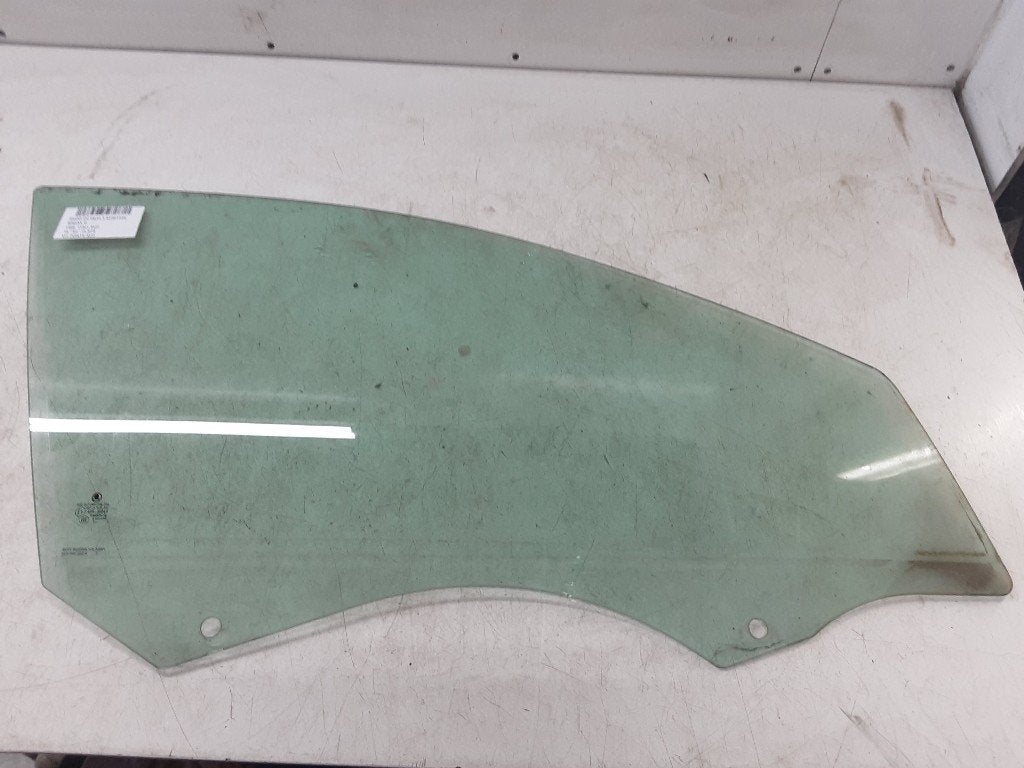 VITRE AVANT DROITE Skoda Octavia Combi (5EAC) (5EG845202A), Mevr. I. Hauben, Utilisé, Skoda, Rue de l'Espoir 34 34
4030  GRIVEGNÉE, BE