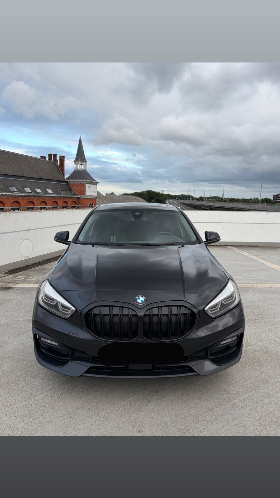 BMW118i hatch uitgerust met sportpakket (136pk), Autos, 100 kW, Achat, Euro 6, Boîte manuelle