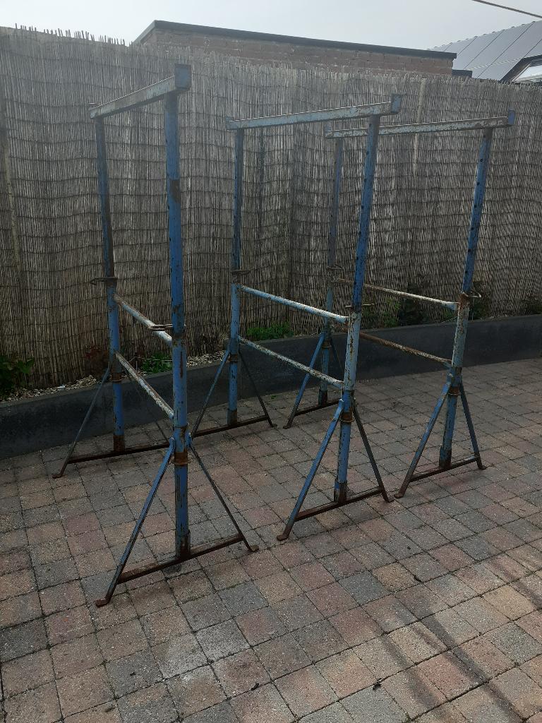 METALEN SCHRAGEN - BOUW, Doe-het-zelf en Bouw, Ophalen, Gebruikt