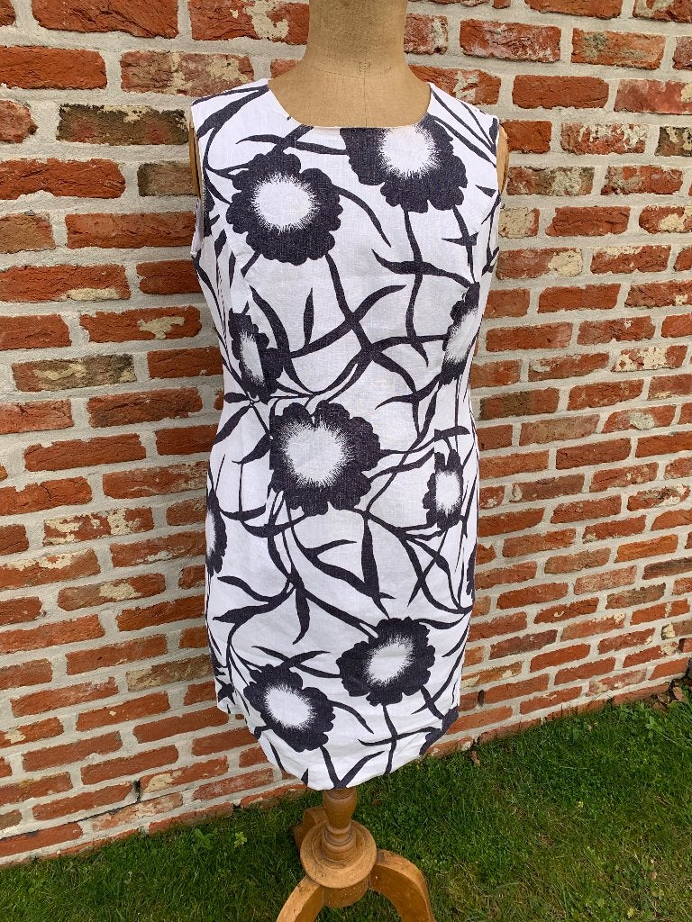 Mooi mouwloos jurkje in maat B/F 44., Kleding | Dames, Ophalen of Verzenden, Gedragen, Maat 42/44 (L), Wit