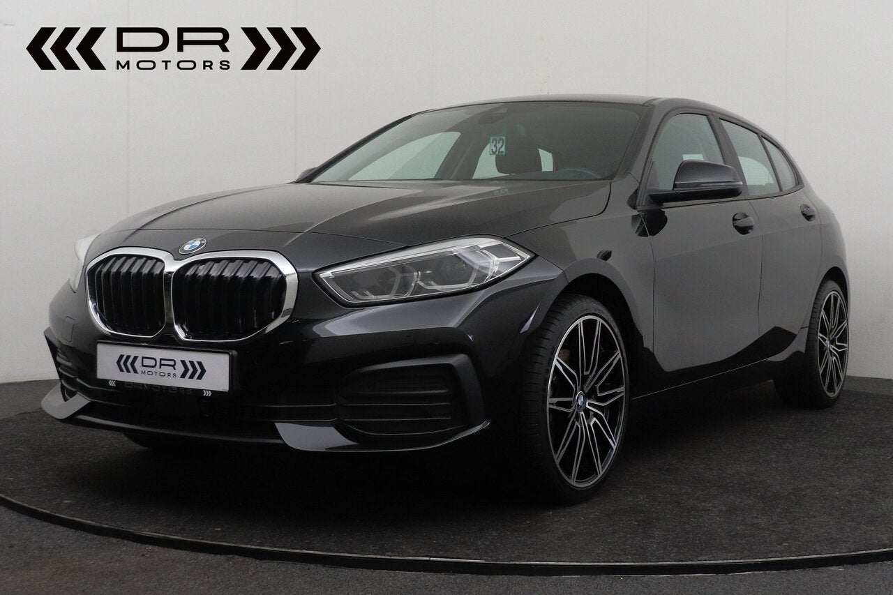 BMW 116 D - APPLE CARPLAY - LED - LIVE COCKPIT - TOPSTAAT, Autos, BMW, 0 kg, Achat, Euro 6, Noir