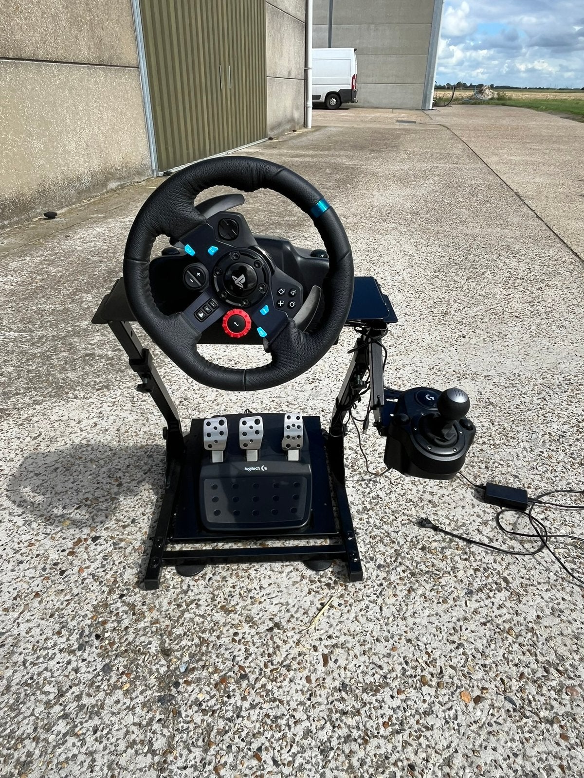 Logitech G29 + LG Driving force shifter + stuurwielstandaard, Ophalen, PlayStation 4, Zo goed als nieuw, Stuur of Pedalen