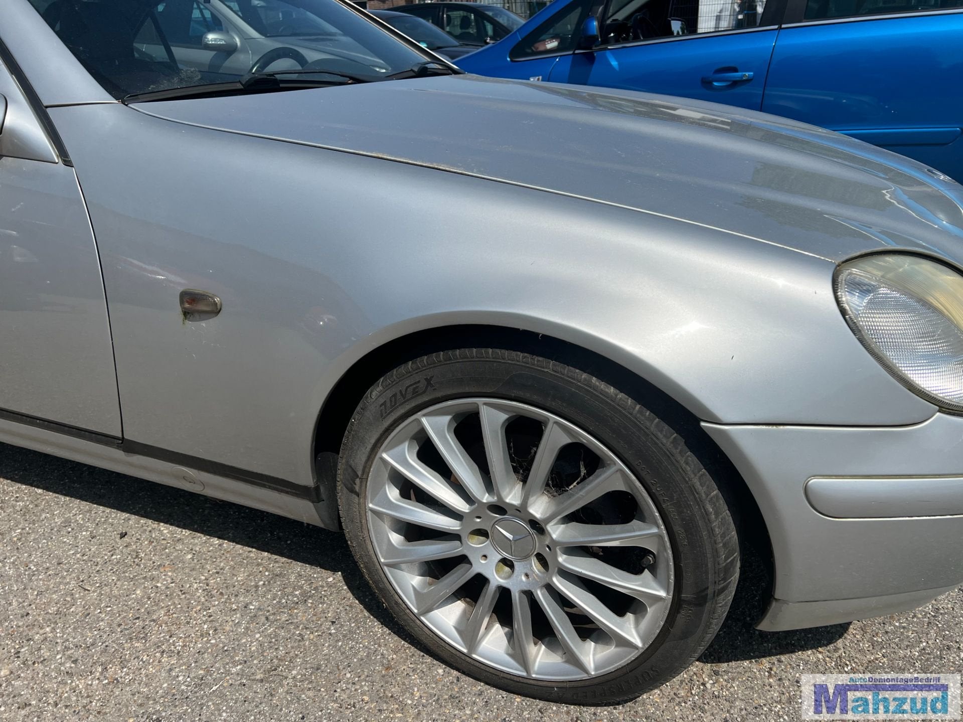 Aile avant droite argent e H744 pour MERCEDES SLK R170 (1996, Mercedes-Benz AG, Mercedes-Benz, Utilisé, Mercedesstrasse 120
70372  Stuttgart, DE