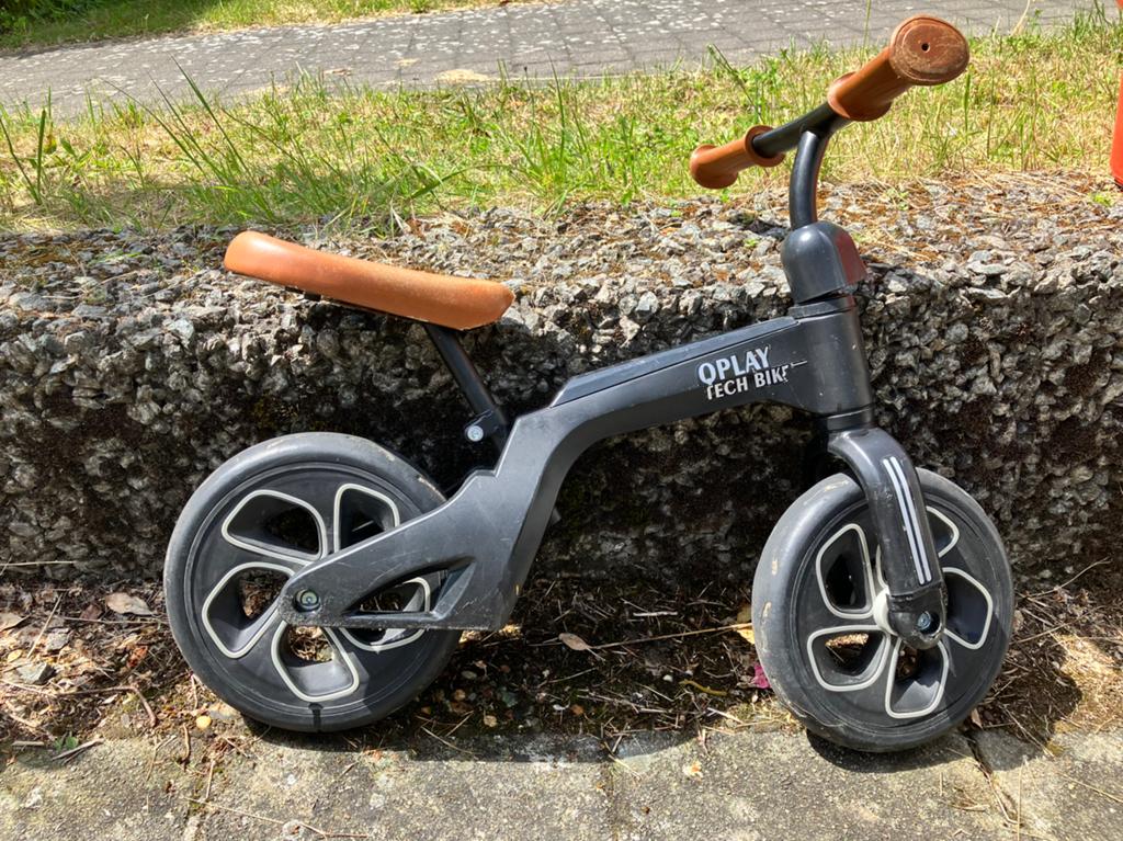 Qplay Tech Bike loopfiets, Kinderen en Baby's, Speelgoed | Buiten | Voertuigen en Loopfietsen, Gebruikt, Loopfiets, Ophalen