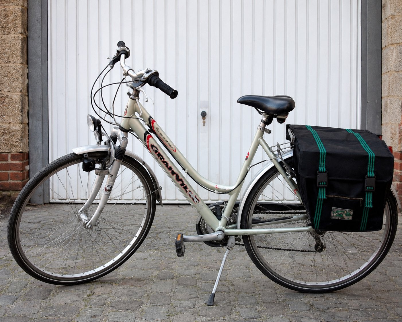 Granville stadsfiets – compleet met achtertas, Vélos & Vélomoteurs, Vélos | Femmes | Vélos pour femme, Enlèvement, Comme neuf