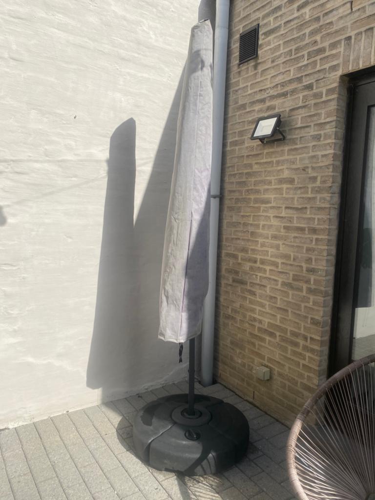 Zweefparasol met voet Ø300 x H246 cm, Ophalen, Gebruikt, 2 tot 3 meter, Zweefparasol