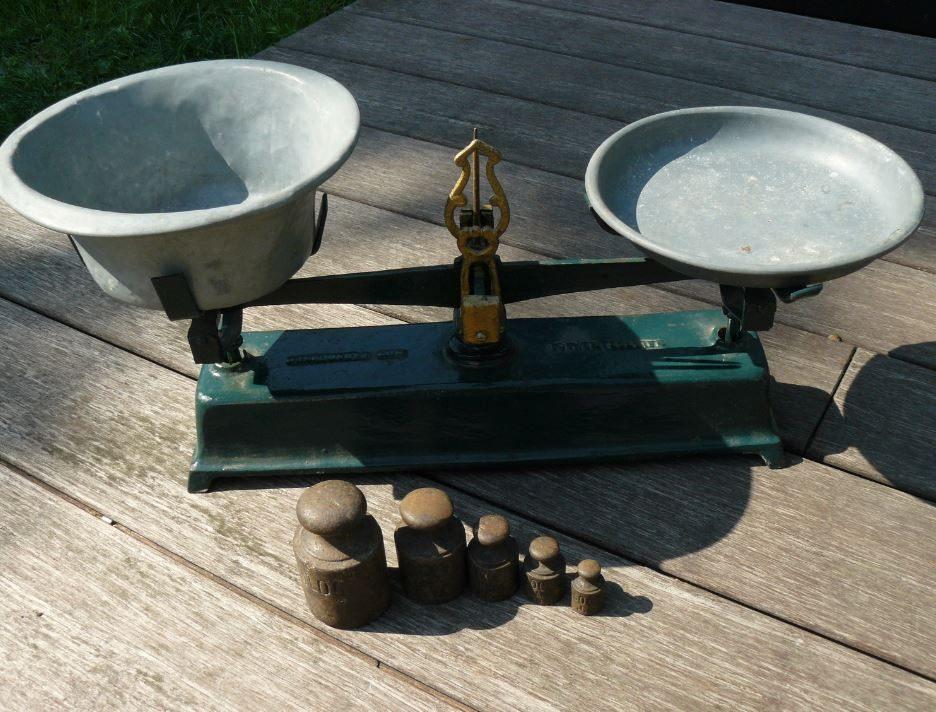 antieke / brocante weegschaal inclusief gewichten, Antiek en Kunst, Ophalen