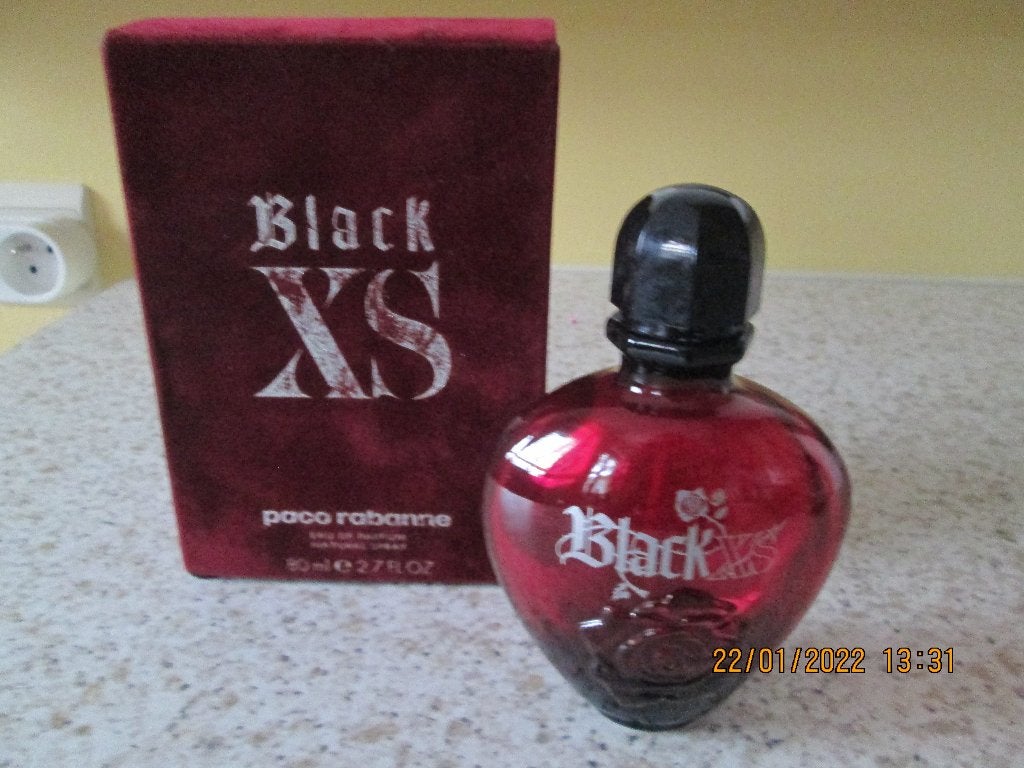 Parfum « BLACK XS » bouteille vide et boîte en velours, Collections, Parfums, Enlèvement, Utilisé, Bouteille de parfum