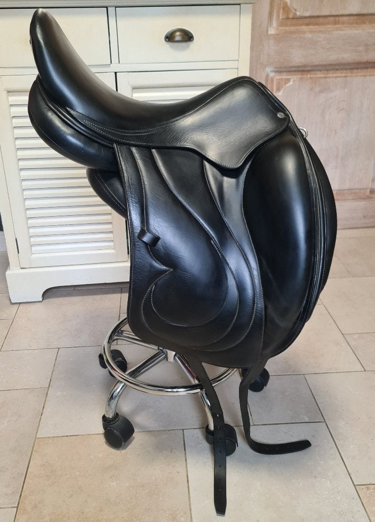 Selle de dressage Antarès, Animaux & Accessoires, Chevaux & Poneys | Selles, Enlèvement, Utilisé, Autres marques, Dressage