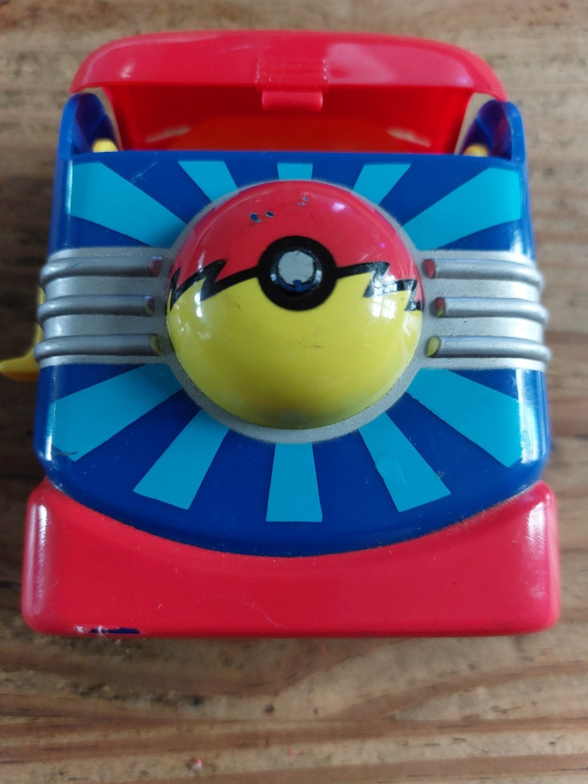 distributeur carte pokémon, Enlèvement