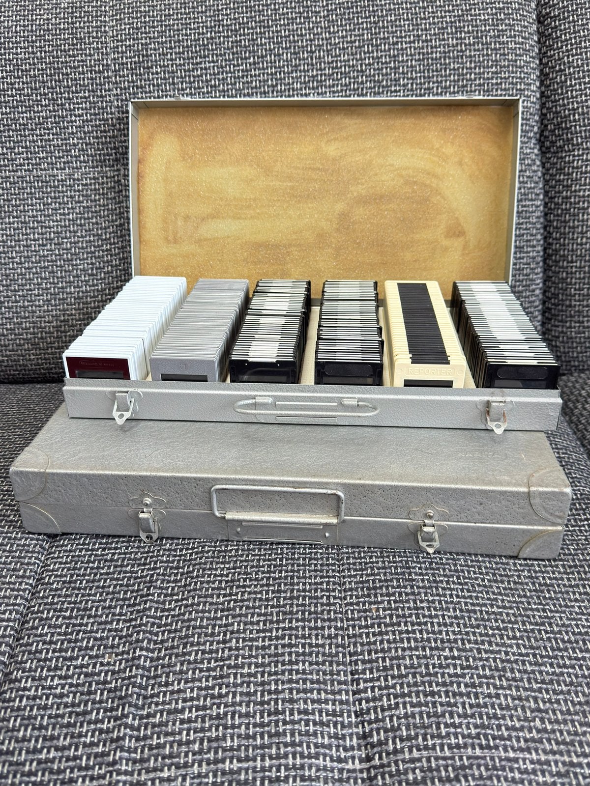 Lot de 2 Mallettes Métal de Diapositives Vintage, Enlèvement ou Envoi, Utilisé