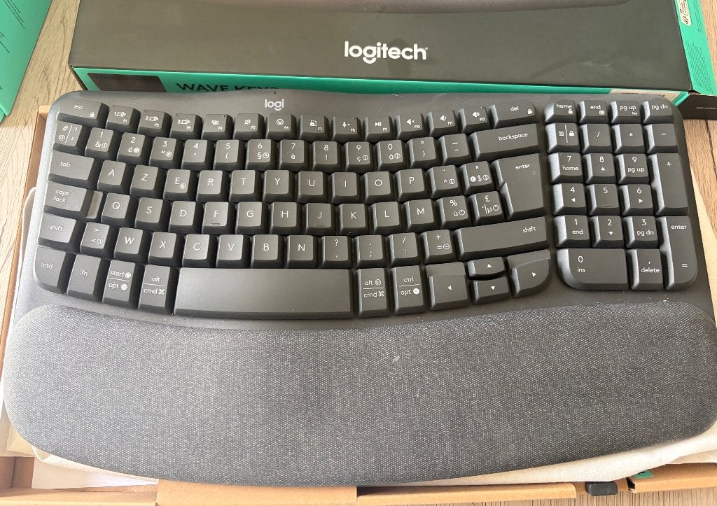 Ergonomisch toetsenbord en muis Logitech, Computers en Software, Ophalen, Logitech G, Azerty, Zo goed als nieuw