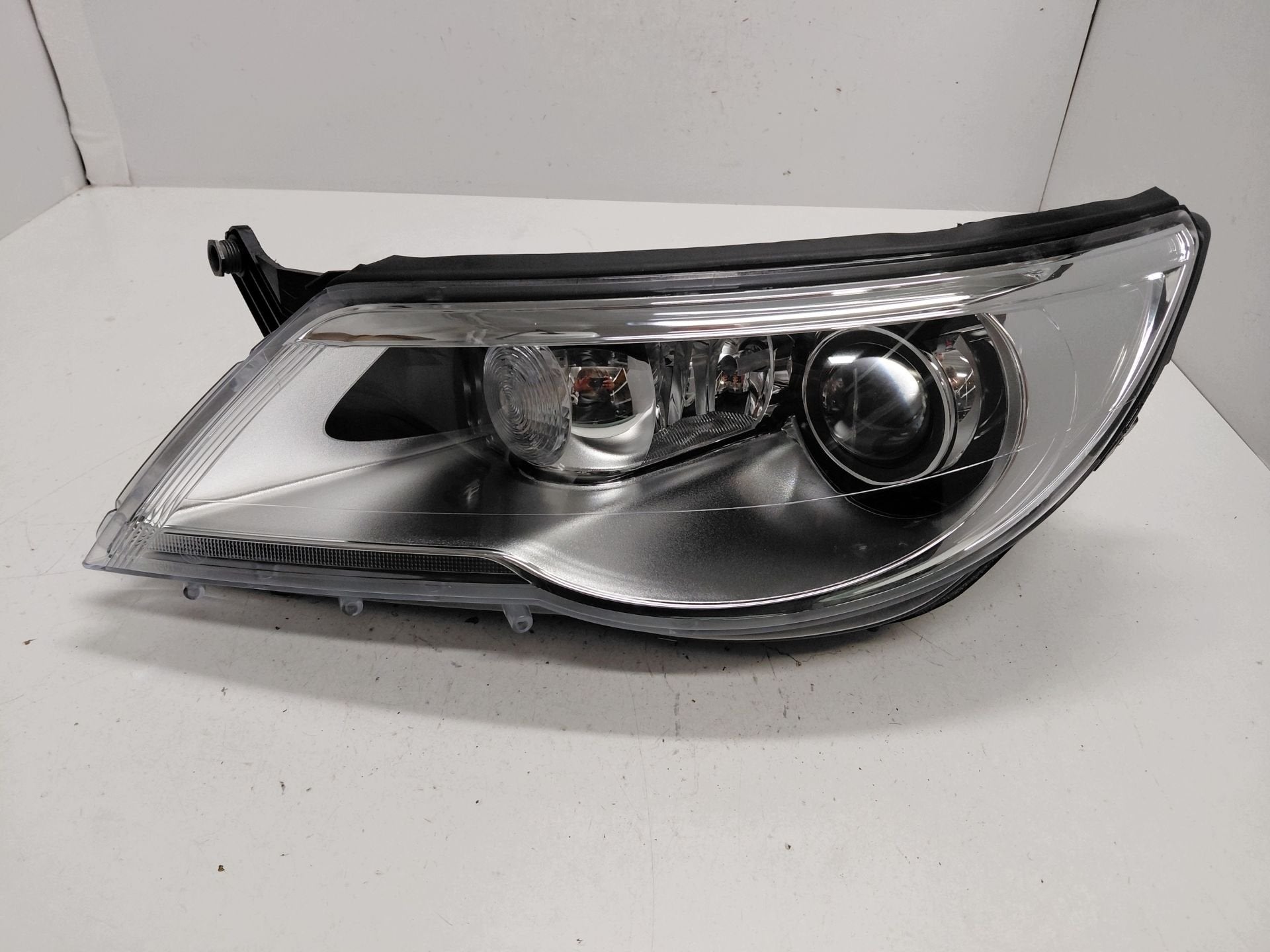 VOLKSWAGEN Tiguan I Koplamp Links VW, Gebruikt, Volkswagen, Volkswagen AG, Vw@volkswagen.de