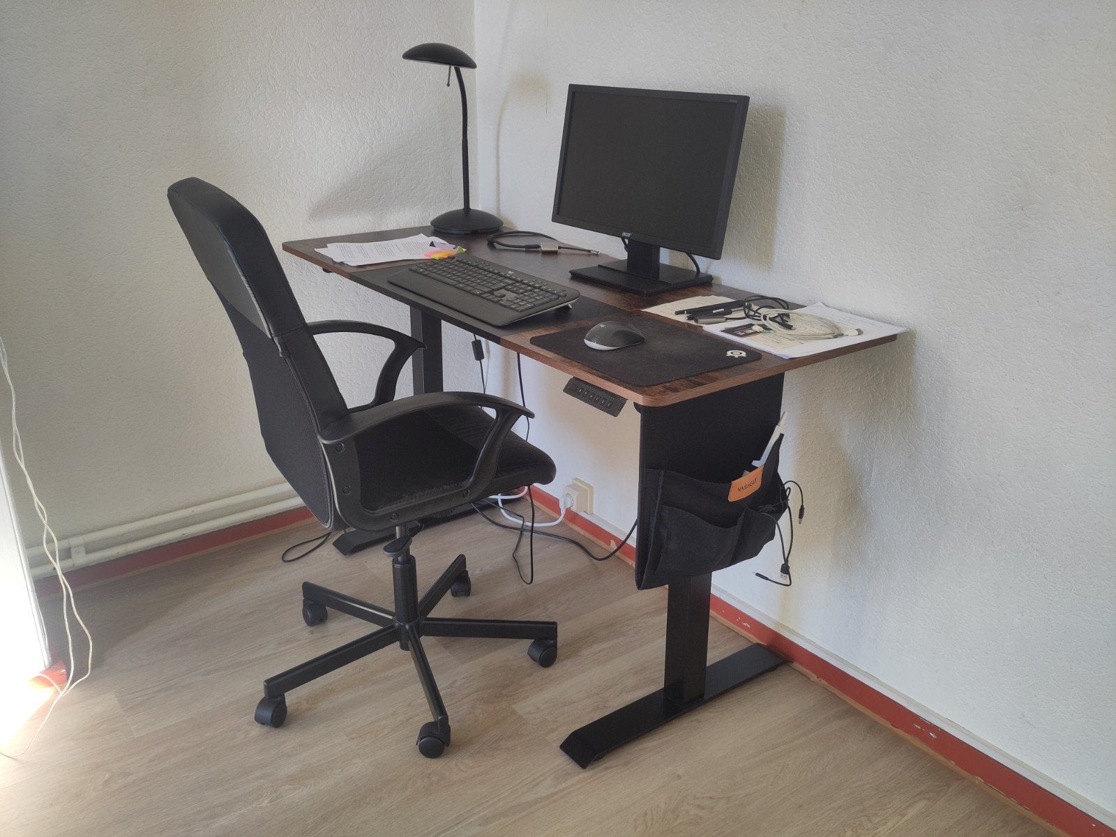 Bureau assis-debout modulable, Maison & Meubles, Bureaux, Enlèvement, Noir, Bois, Bureau assis-debout