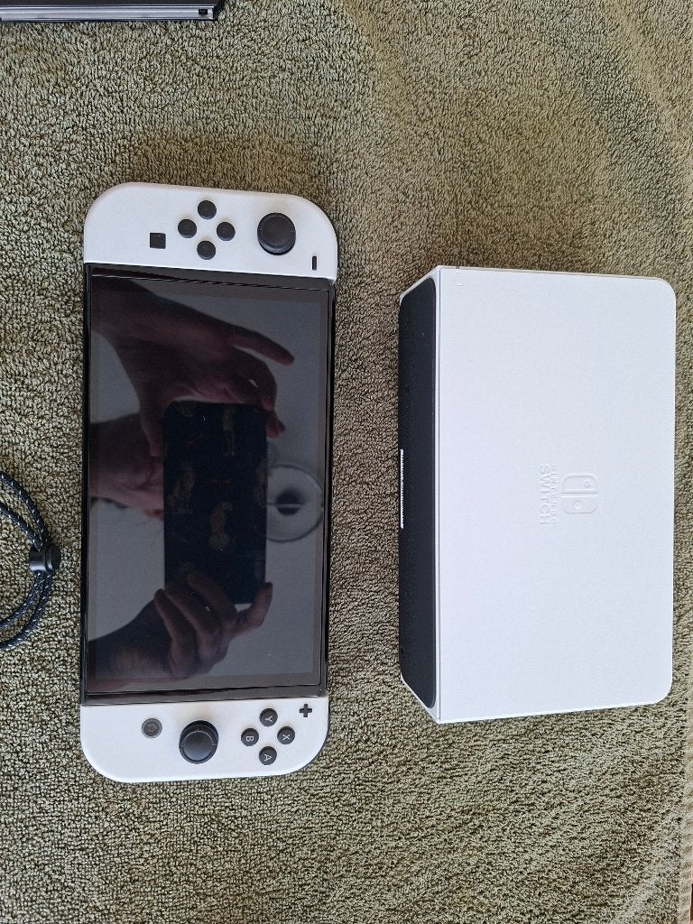 Nintendo switch oled, Consoles de jeu & Jeux vidéo, Consoles de jeu | Nintendo Switch, Switch OLED, Avec disque dur, Enlèvement