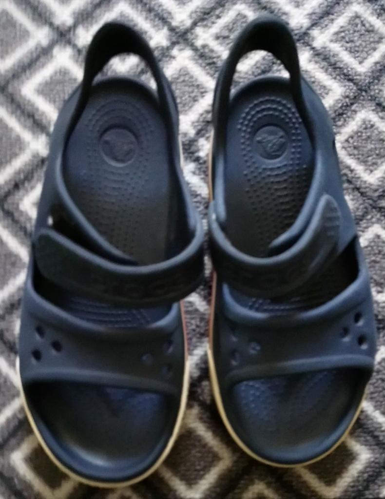 Sandales enfant Crocs, Kinderen en Baby's, Kinderkleding | Schoenen en Sokken, Ophalen, Gebruikt, Crocs, Overige typen
