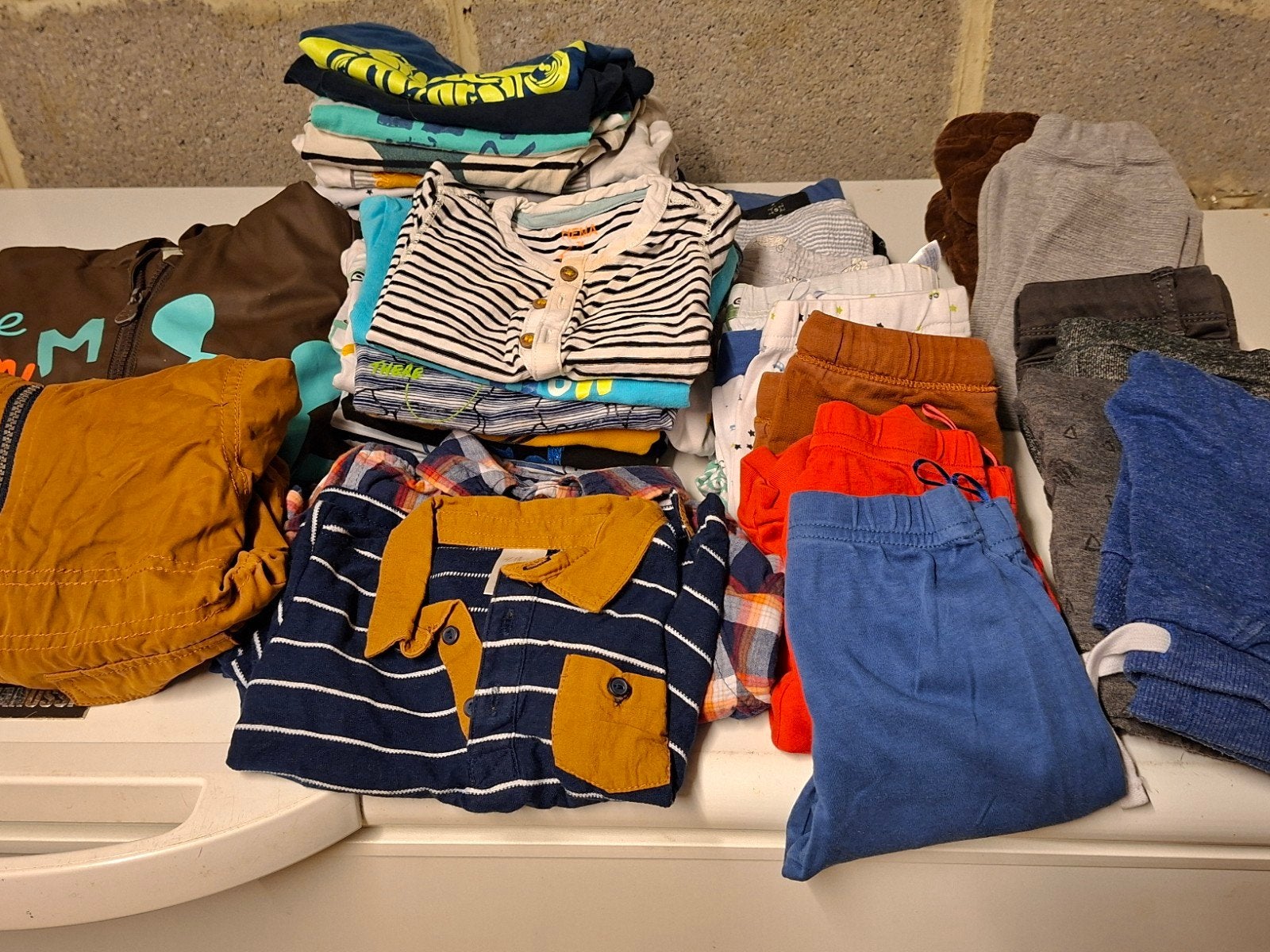 Babykleding jongens maat 74, Enlèvement