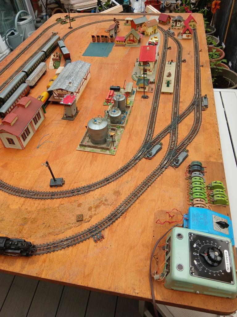 Réseau de train Trix, Hobby & Loisirs créatifs, Trains miniatures | HO, Enlèvement, Rails, Trix