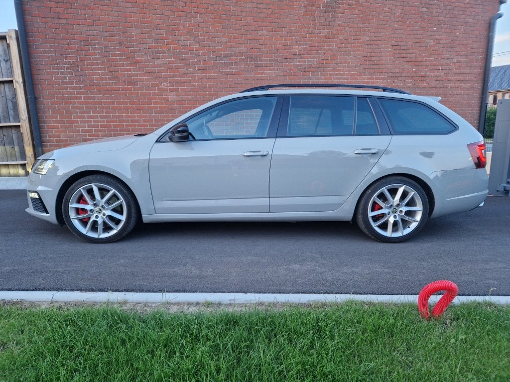Skoda Octavia SW RS 2.0 TFSI DSG, Autos, Skoda, Particulier, Octavia, ABS, Régulateur de distance, Airbags, Air conditionné, Alarme