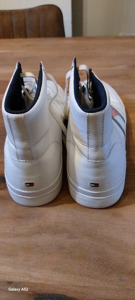 WITTE SNEAKERS VAN TOMMY HILFIGER, Kleding | Heren, Schoenen, Ophalen, Wit, Tommy Hilfiger, Zo goed als nieuw