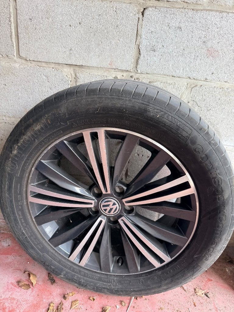 4 Zomerbanden Volkswagen Tiguan, Auto-onderdelen, Banden en Velgen, Ophalen, Gebruikt, Banden en Velgen, Personenwagen