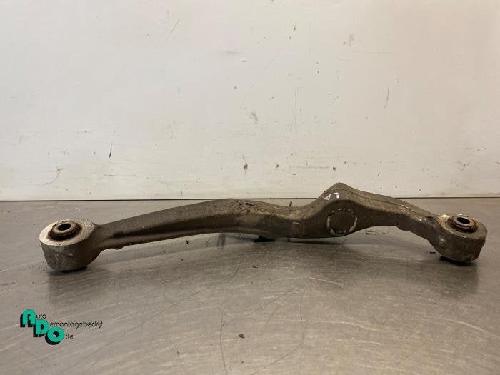 Bras de suspension arrière gauche d'un Nissan Qashqai (Qash, -, 3 mois de garantie, Utilisé, -