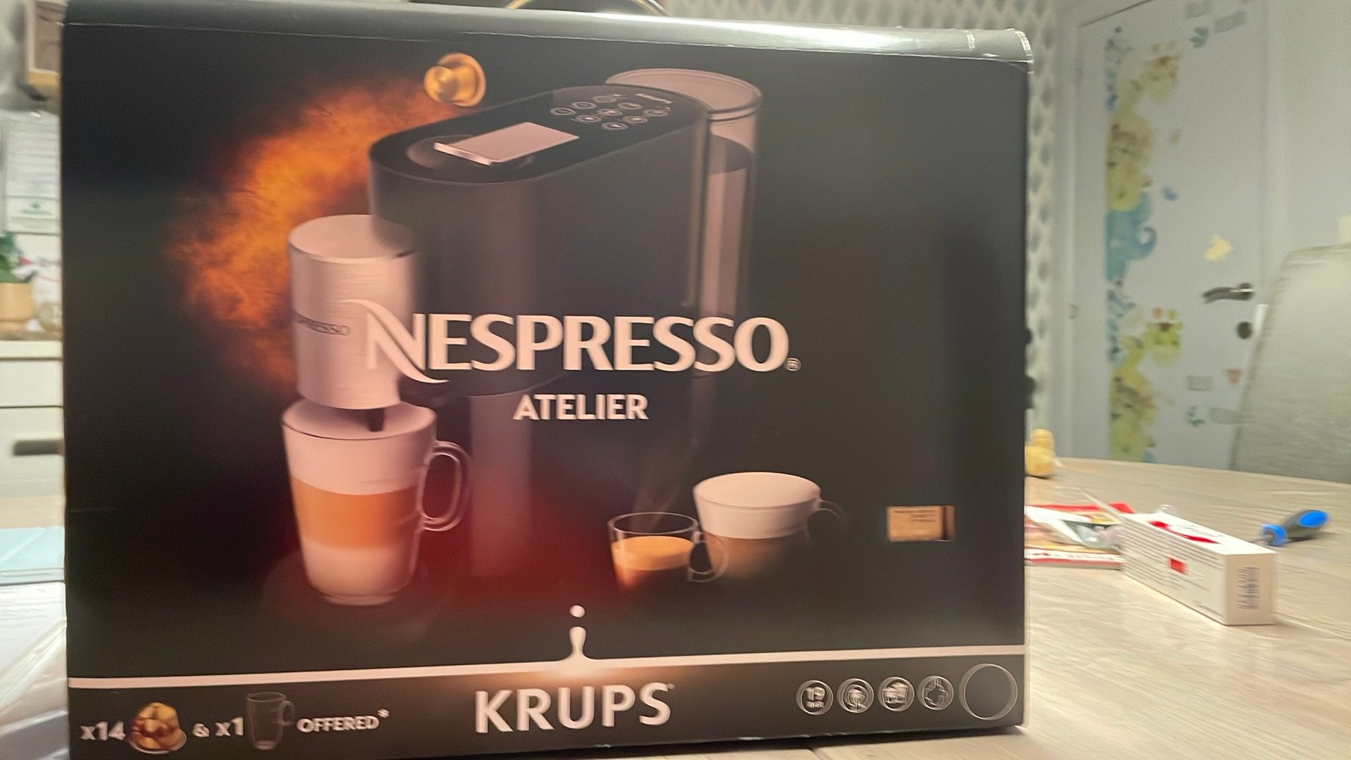 Nespresso atelier krups, Huis en Inrichting, Ophalen, Kunststof, Nieuw, Zwart