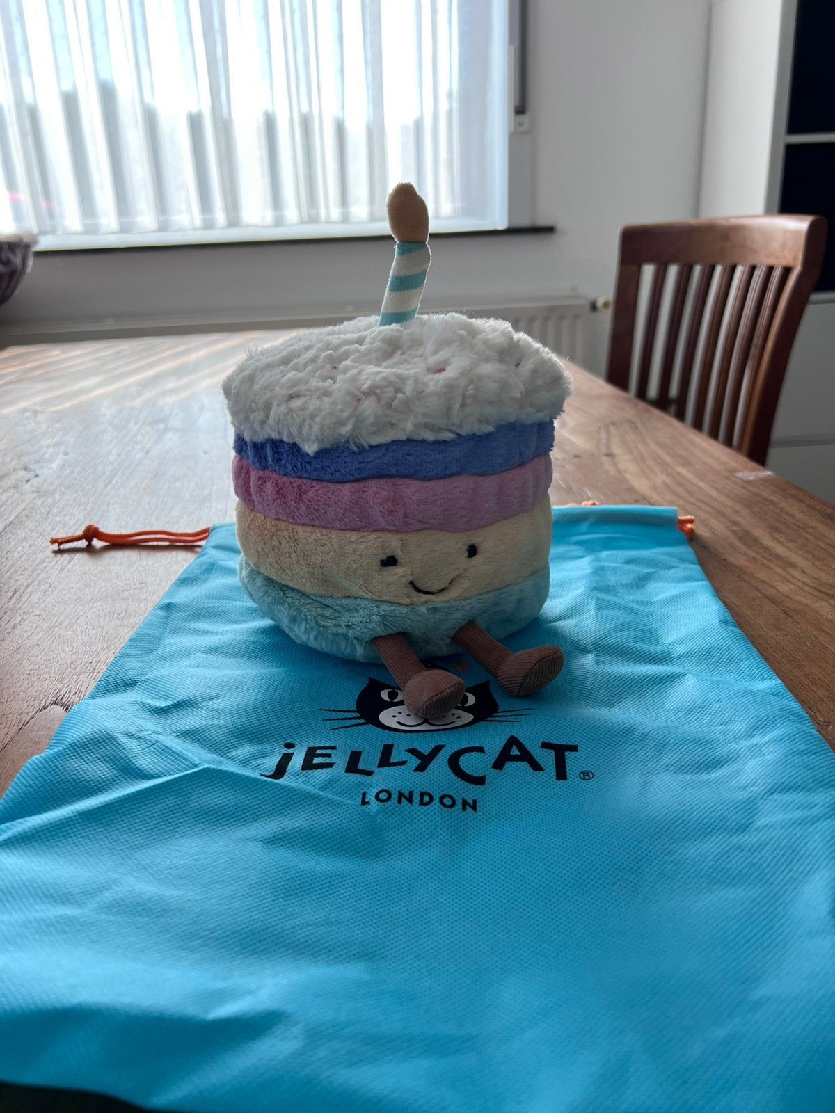 Jellycat amuseables rainbow birthday cake, Enlèvement ou Envoi, Neuf, Jellycat