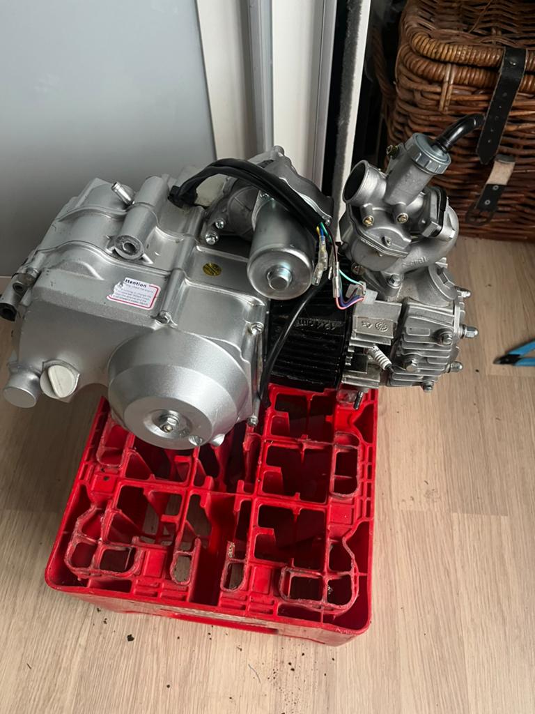 Motorblok 125cc, Ophalen of Verzenden, Zo goed als nieuw
