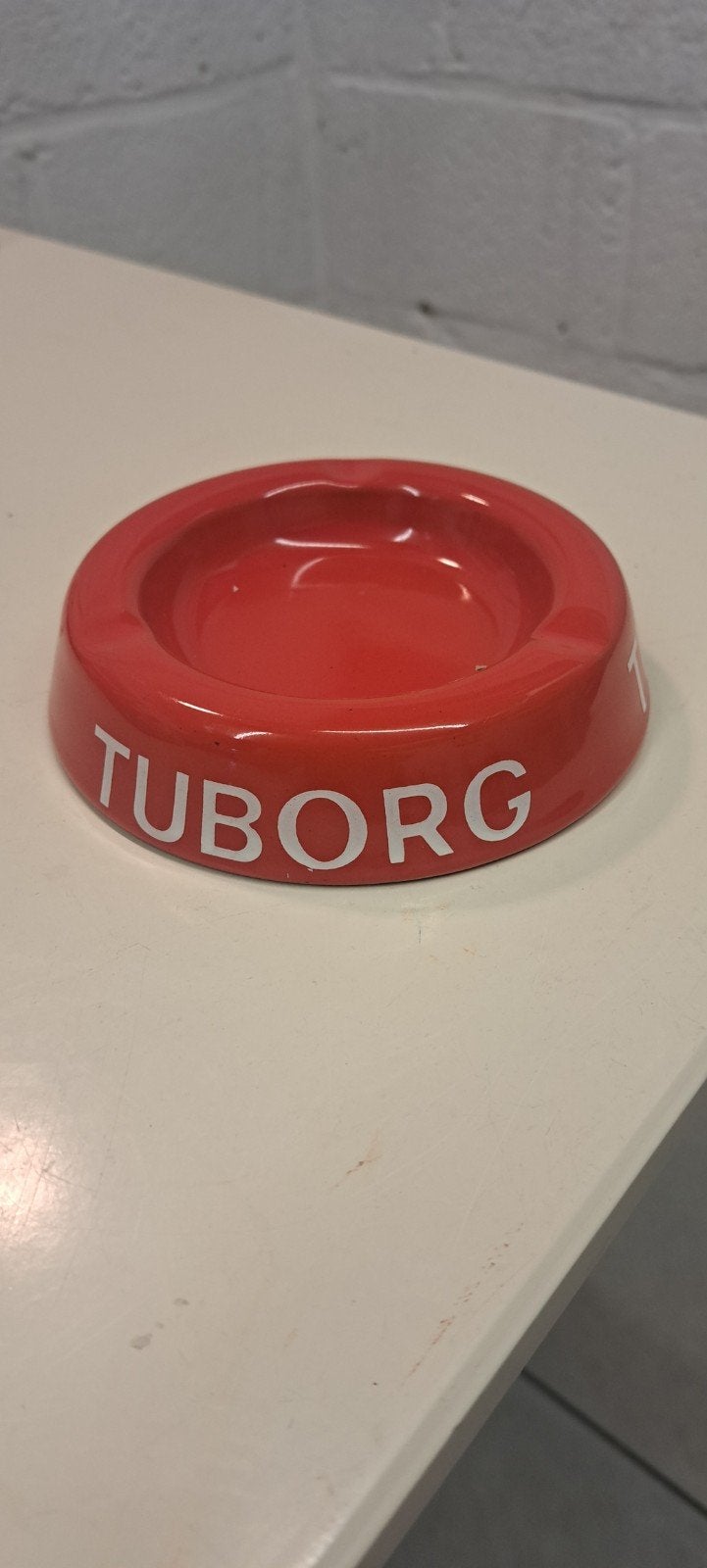 emaille Tuborg asbak prima staat, Enlèvement ou Envoi, Comme neuf, Autres types, Autres marques