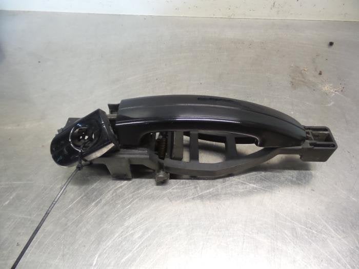 Portiergreep 4Deurs links-voor van een Ford Focus (Focus 04-, Gebruikt, -, -, Ophalen of Verzenden