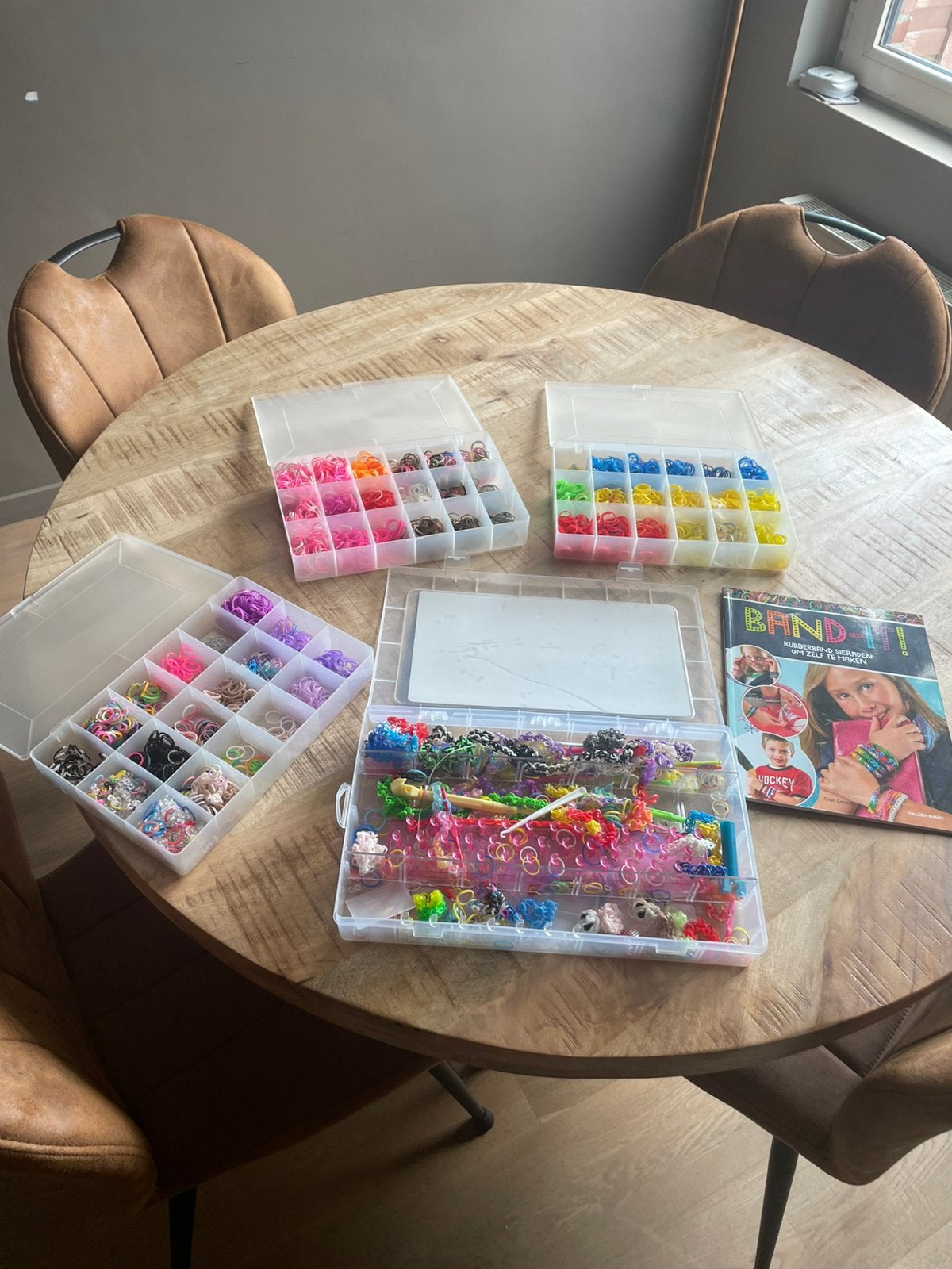 set LOOM bands, Hobby en Vrije tijd, Ophalen, Zo goed als nieuw