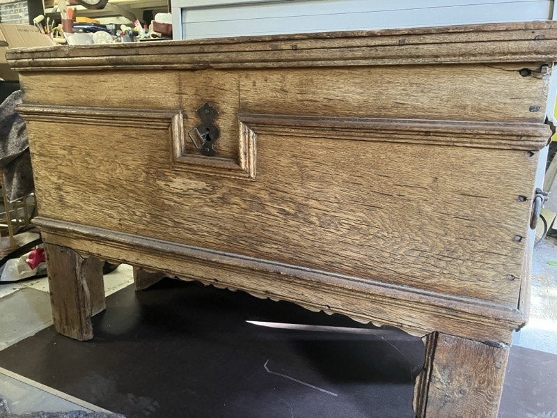 Coffre en bois en chêne avec serrure + clef, 100 à 150 cm, Enlèvement, Utilisé, 75 – 100