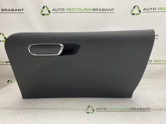 Boîte à gants d'un Citroen DS4, -, 3 mois de garantie, Utilisé, -